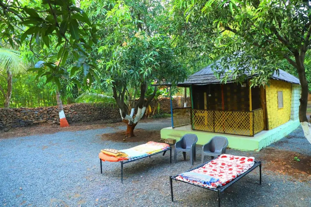 Сазан: Wilderness Camp 200mtr from Devaliya Park