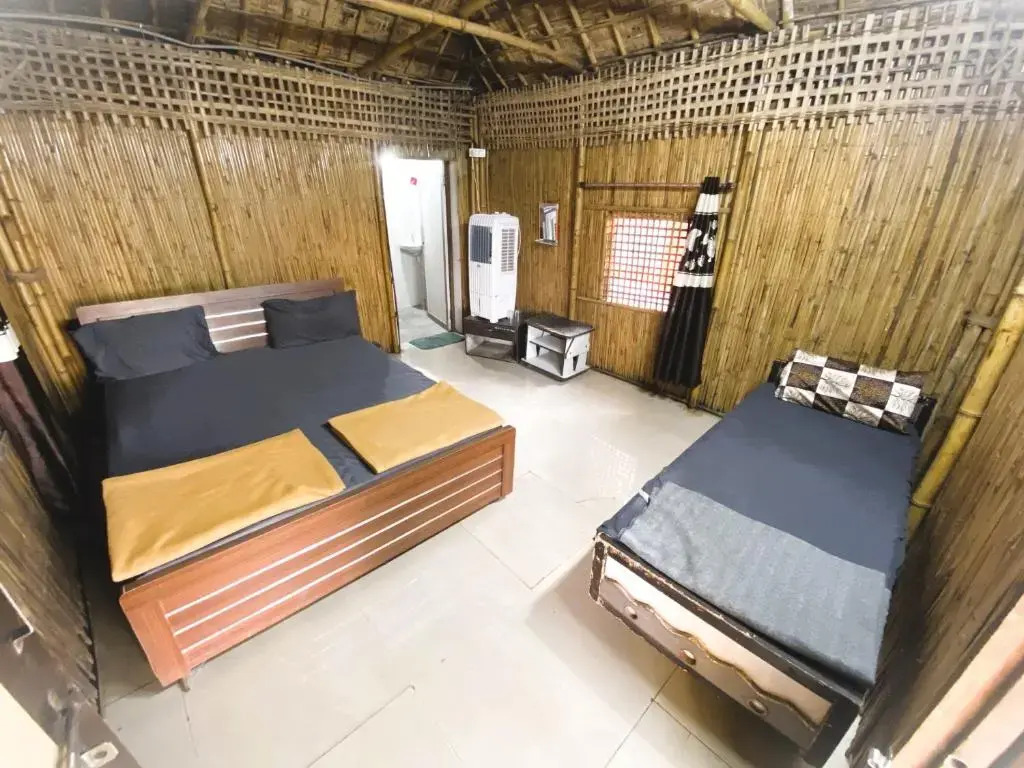 Сазан: Wilderness Camp 200mtr from Devaliya Park
