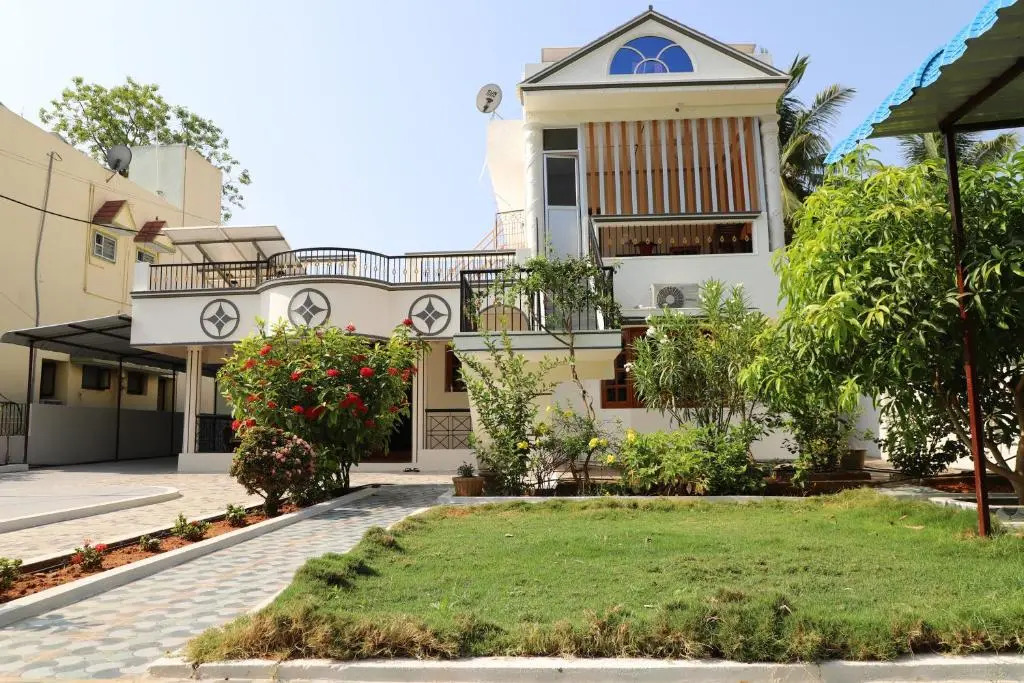 Тирупати: Divinehomestay Comfort Suite