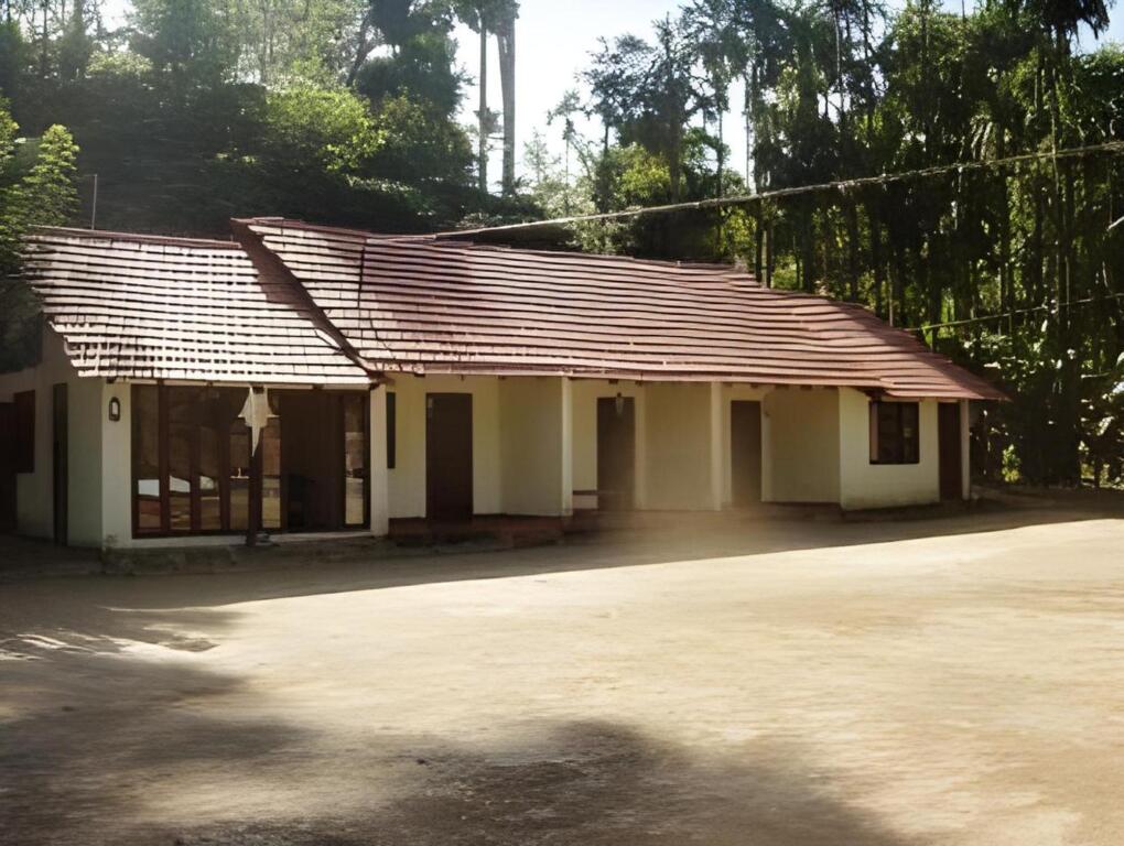 Кушалнагар: Raj Estate Stay