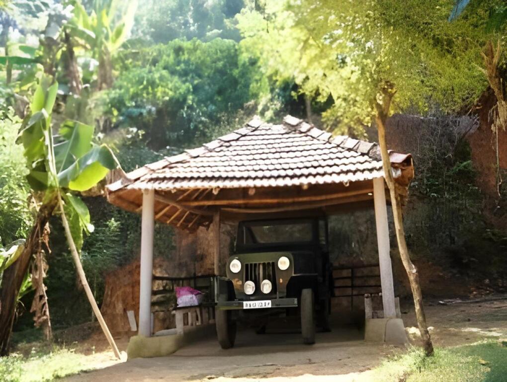 Кушалнагар: Raj Estate Stay