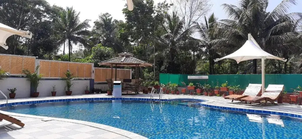 Кушалнагар: Srinikethana Home Stay with Swimming Pool