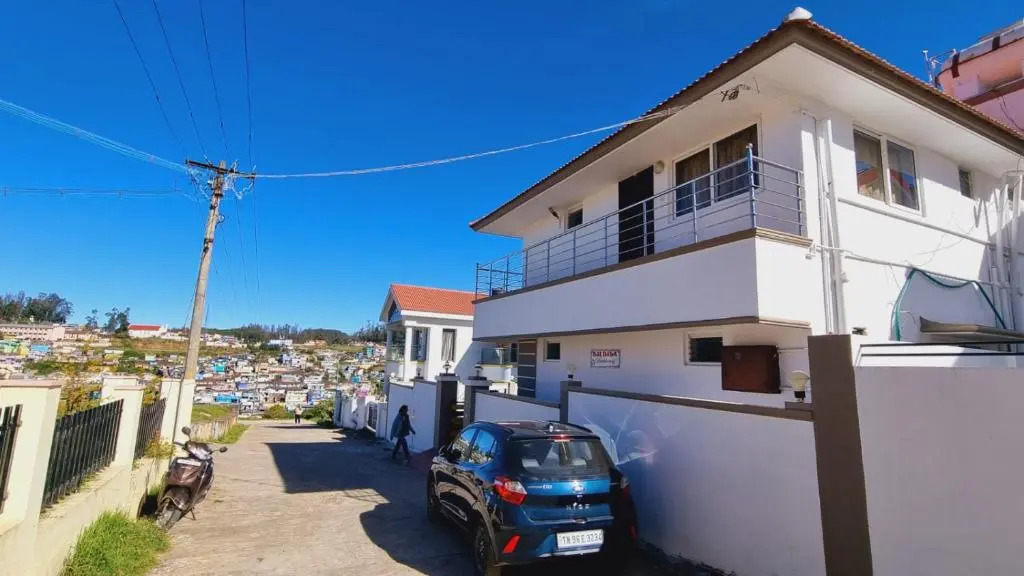 Ути: SAIBALA RESlDENCY - NEAR BOAT HOUSE