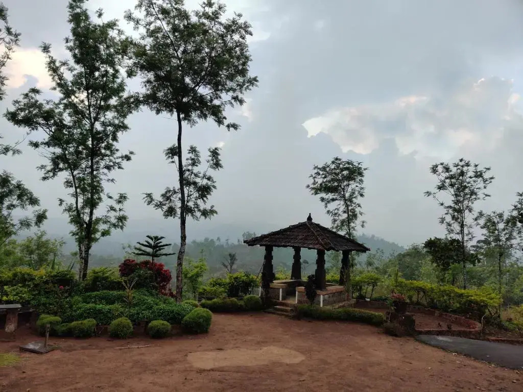 Кушалнагар: Jade Hills Coorg