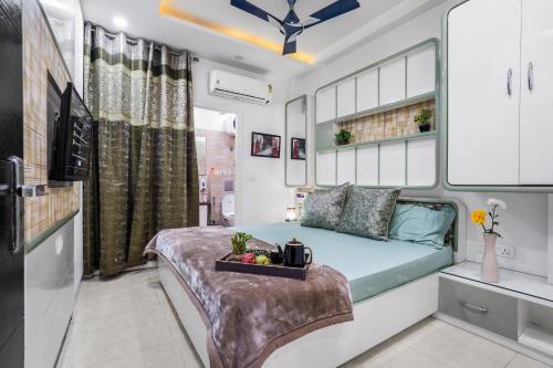 Газиабад: Entire World Class Apartment near Metro Station