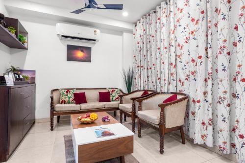 Газиабад: Entire World Class Apartment near Metro Station