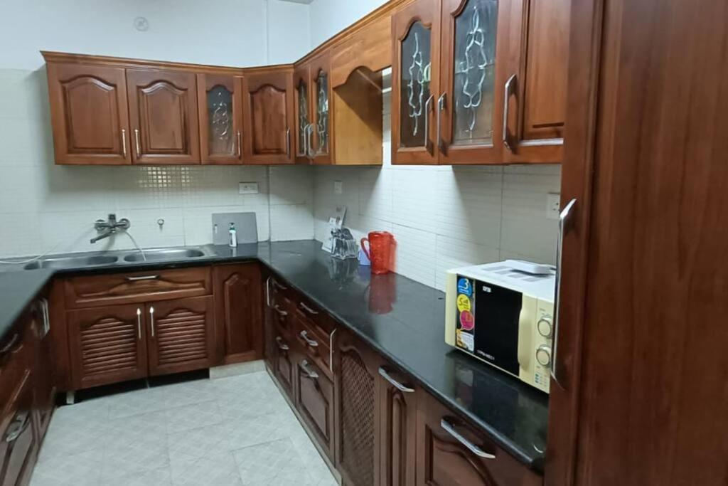 Лакхнау: 3 BHK In VIPArea, Hazrat Ganj, Lucknow