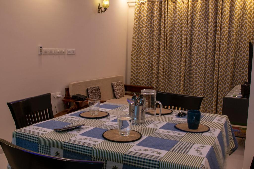 Южный Гоа: Nirvana Paraiso -2bhk with Lovely Sunrise Seaview.