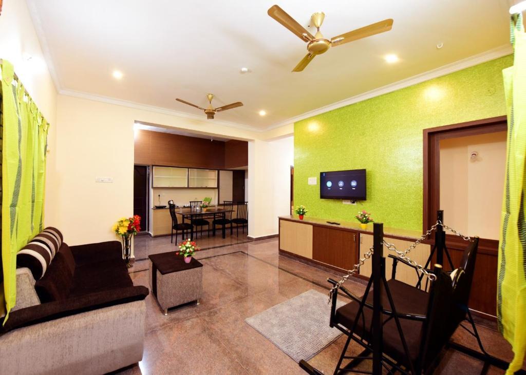Тирупати: Sree Service apartments
