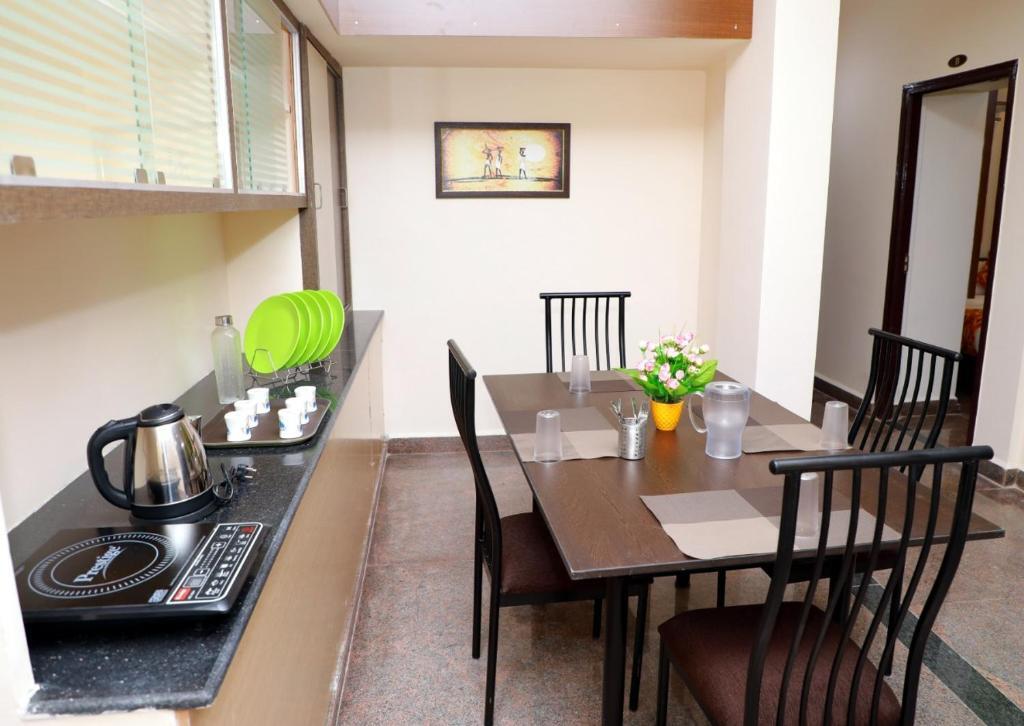 Тирупати: Sree Service apartments