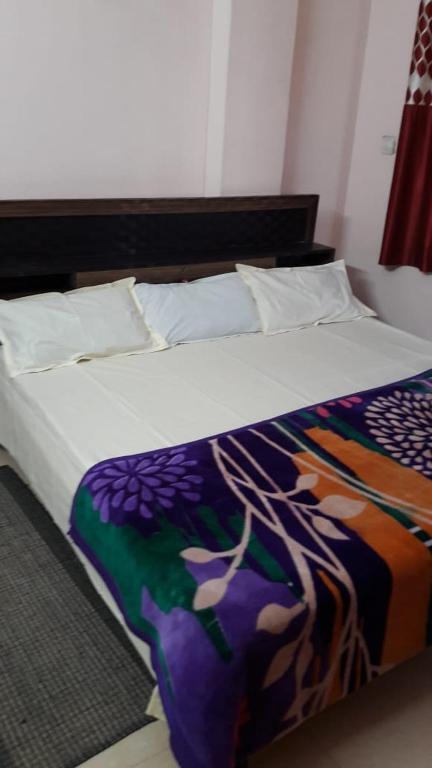 Варанаси: Holiday's Home - 4 Bedrooms Apartment.