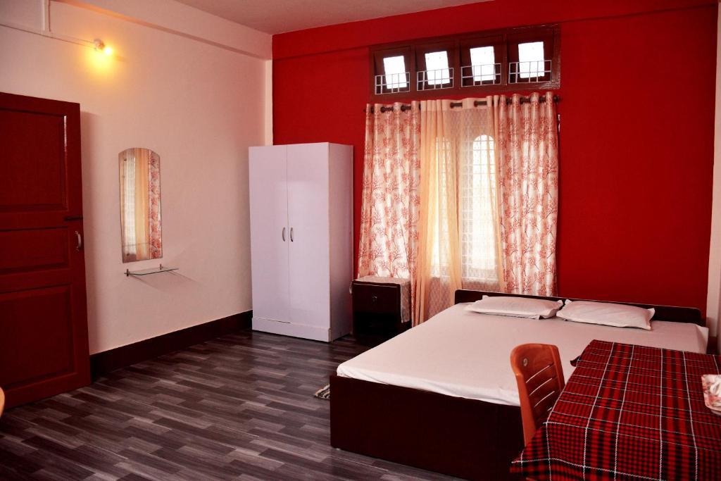 Дибругарх: J&B Homestay