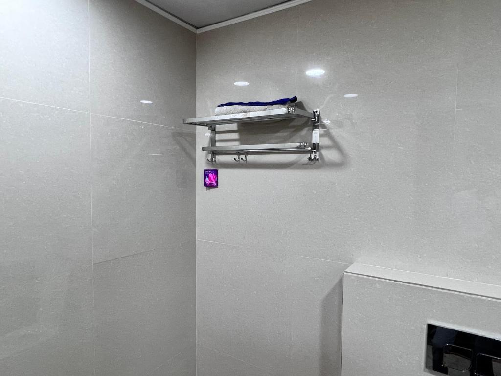 Газиабад: Premium 1 bedroom Assotech Cabana Studio