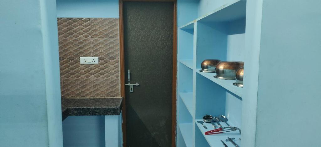 Хидерабад: 1 BHK Condo