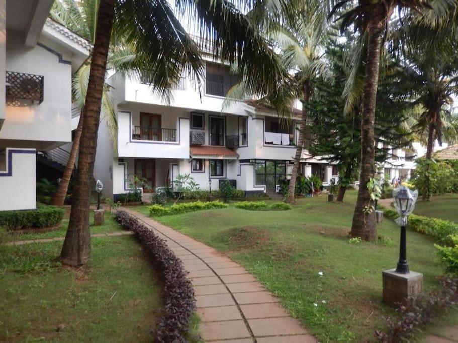 Арпора: FlyHigh Holiday Apartment near Hilton Hotel Goa