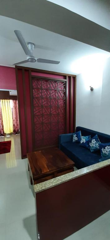 Нойда: Short Stays in Fully Furnished Service Apartment