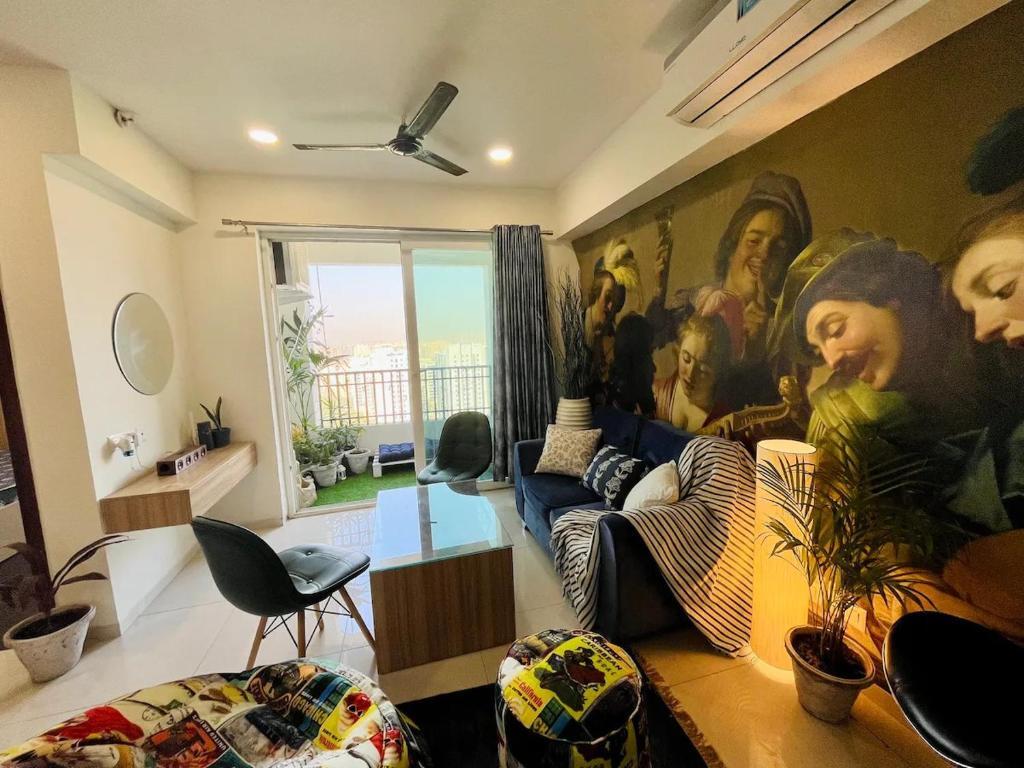 Нойда: Geneva Classic Apartment With Wifi, Panoramic View