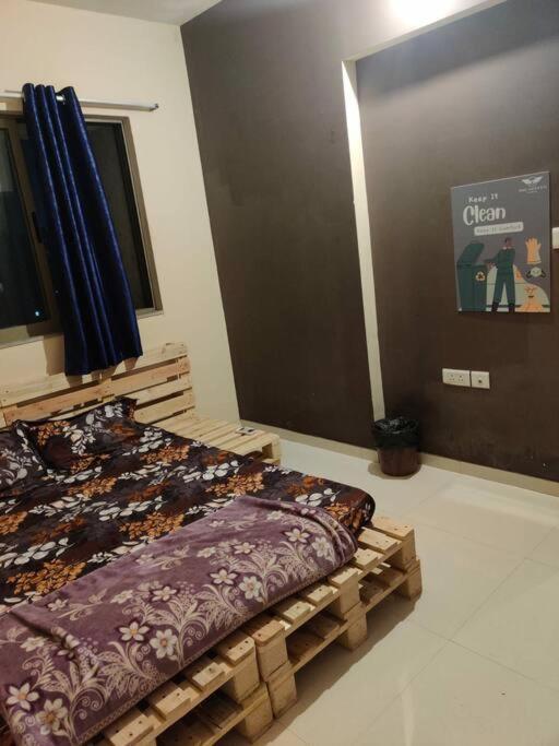 Тхане: Spacious 1bhk @Thane, Free Wi-Fi, Free Parking.