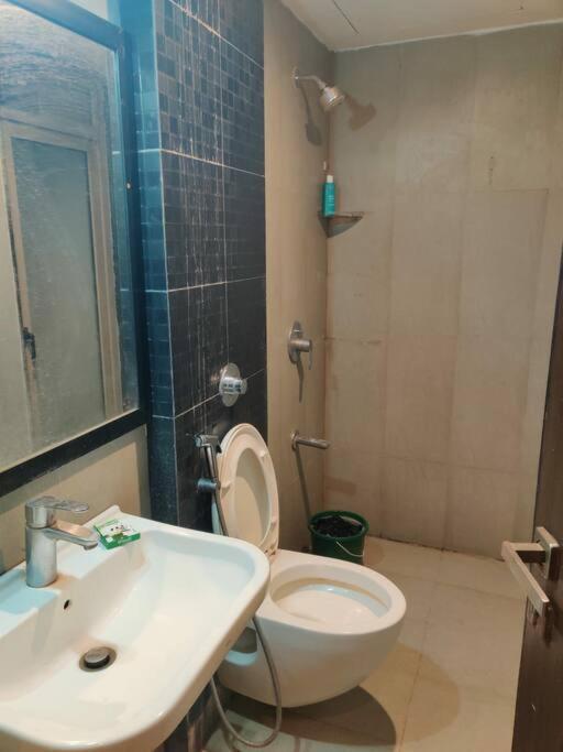 Тхане: Spacious 1bhk @Thane, Free Wi-Fi, Free Parking.