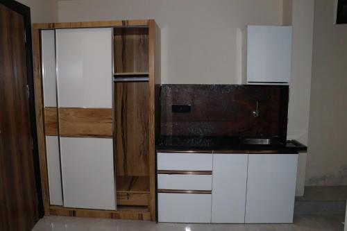 Индаур: Stay10 Studio Apartments