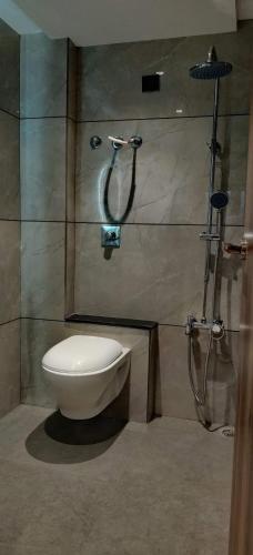 Индаур: Stay10 Studio Apartments