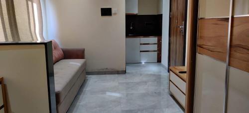 Индаур: Stay10 Studio Apartments