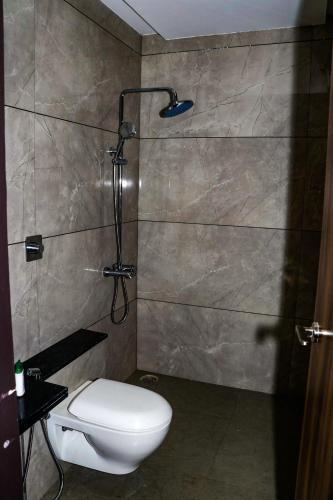 Индаур: Stay10 Studio Apartments