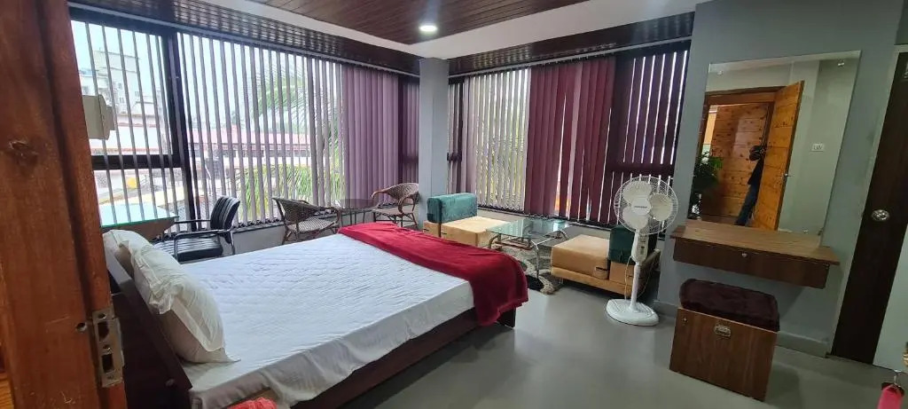 Панаджи: RK 2 and 3 bedroom penthouse