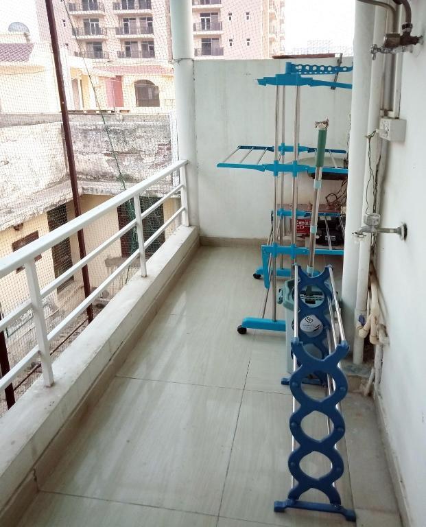 Большая Нойда: House 44 1BHK