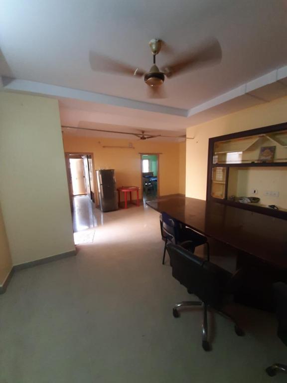 Висакхапатнам: 2 bedroom AC condo with free parking