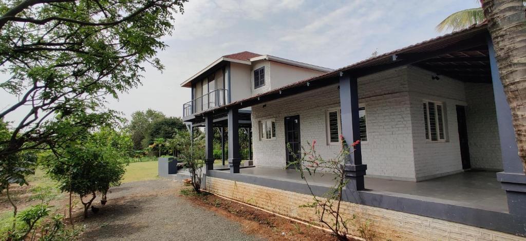 Нашик: Shakuntala Farms - Rustic Farmstay with Modern Comforts