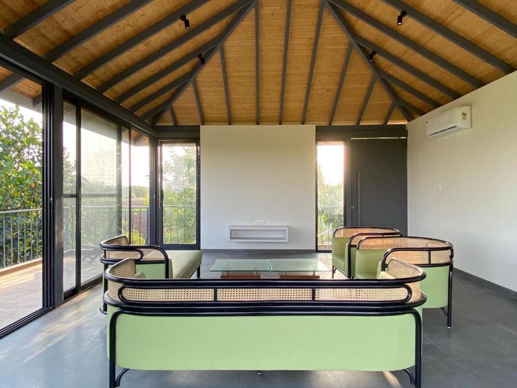 Нашик: Shakuntala Farms - Rustic Farmstay with Modern Comforts