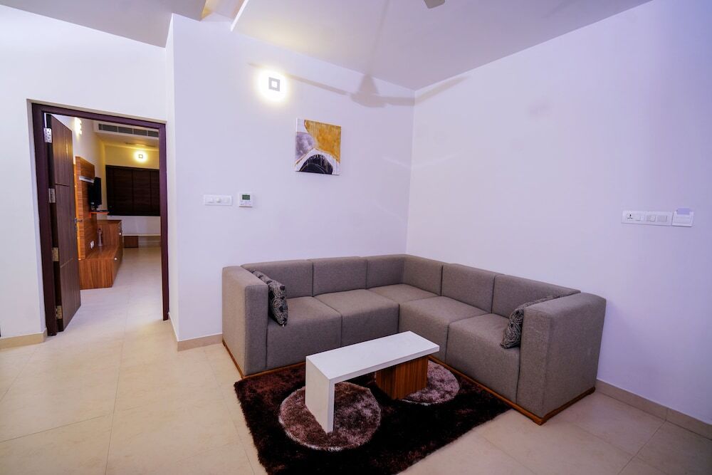 Паллипурам: Lantern Apart Hotel