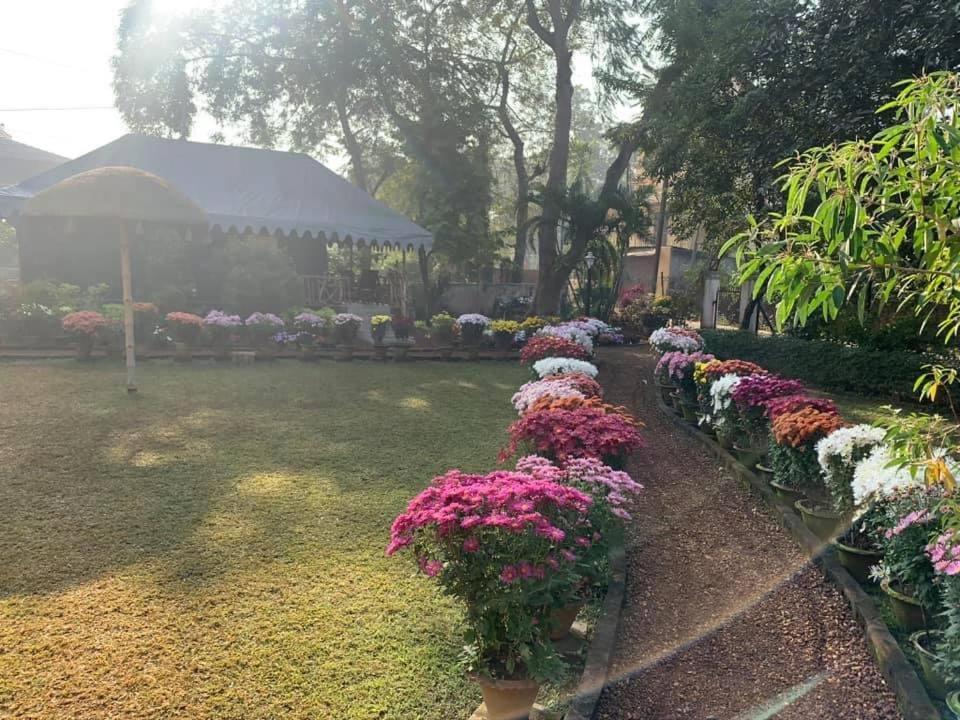 Болпур: Nibhriti Guest House