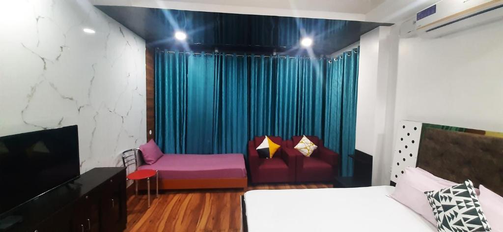 Гувахати: THE PALM SUITES , Luxury Rooms Suites INCREDIBLE NORTHEAST TOURISM