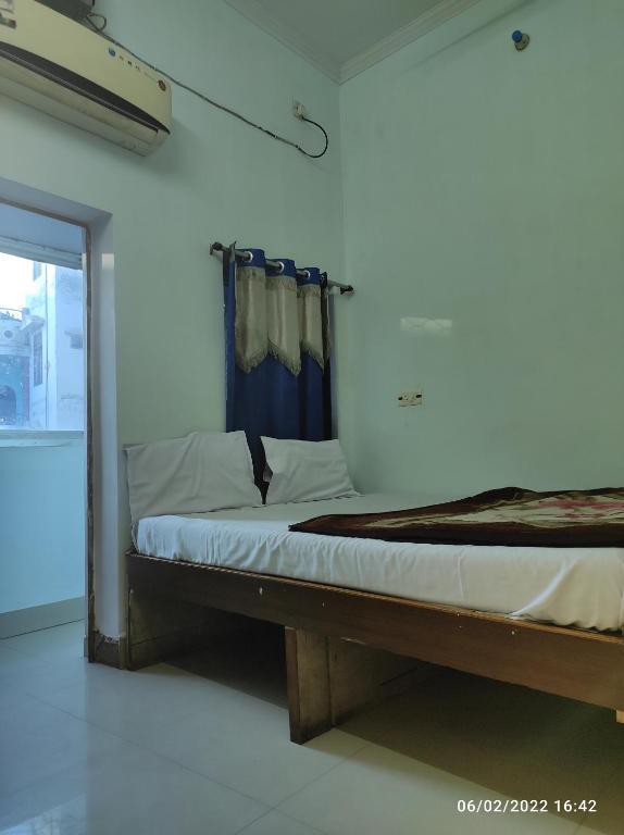 Сарнатх: 7 Seas Guest House