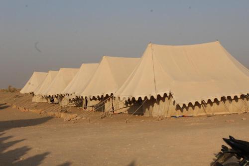 Джайсалмер: Rajwadi Desert Home Stay