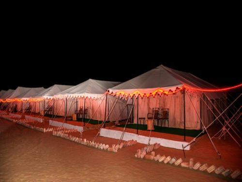 Джайсалмер: Rajwadi Desert Home Stay
