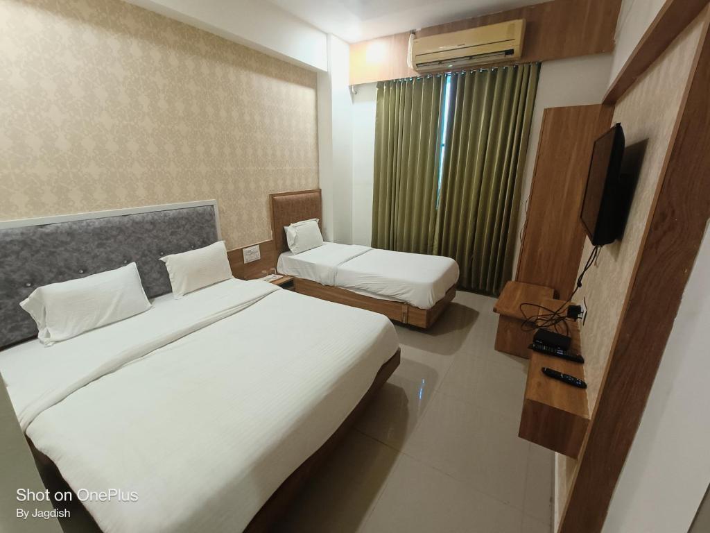 Гандхинагар: Hotel Asopalav