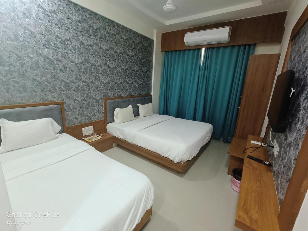 Гандхинагар: Hotel Asopalav
