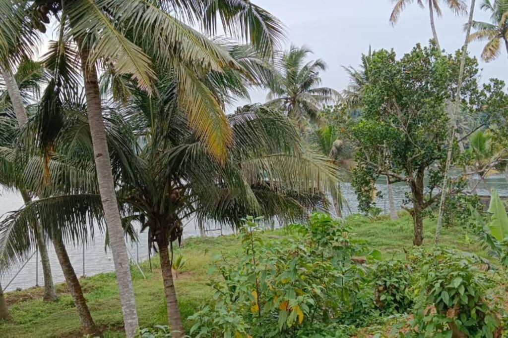 Коллам: The Paro Homestay Ashtamudi