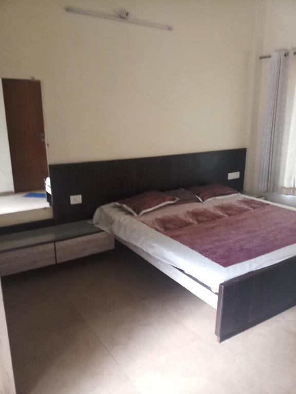 Лонавала: Gurukrupa 3 bhk Bunglow WITH PVT POOL Lonavala , Tungarli , Best location , Hill top