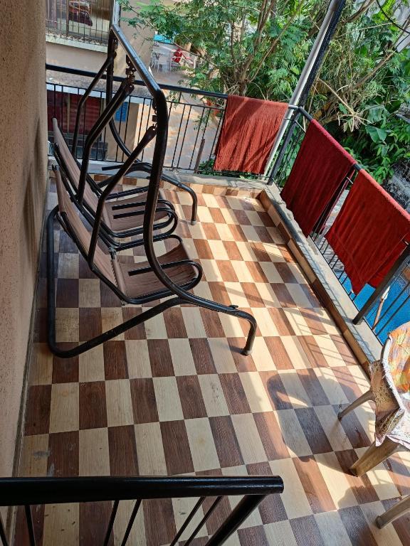 Лонавала: Gurukrupa 3 bhk Bunglow WITH PVT POOL Lonavala , Tungarli , Best location , Hill top
