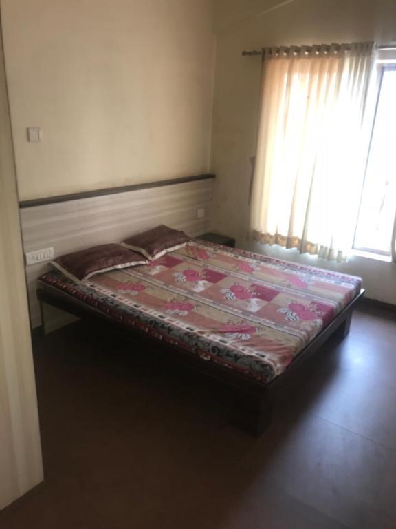 Лонавала: Gurukrupa 3 bhk Bunglow WITH PVT POOL Lonavala , Tungarli , Best location , Hill top