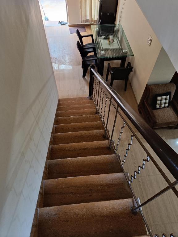 Лонавала: Gurukrupa 3 bhk Bunglow WITH PVT POOL Lonavala , Tungarli , Best location , Hill top