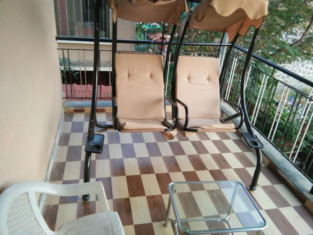 Лонавала: Gurukrupa 3 bhk Bunglow WITH PVT POOL Lonavala , Tungarli , Best location , Hill top