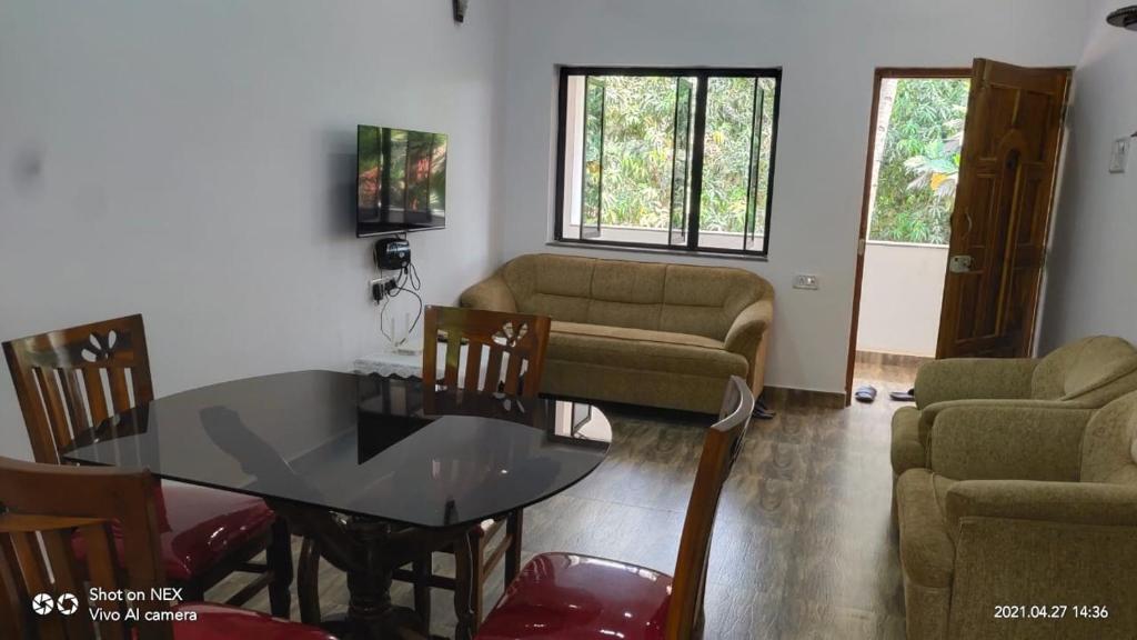 Бенаулим: Casa Trinity - A/C fully furnished 2BHK & High speed WiFi to WFH