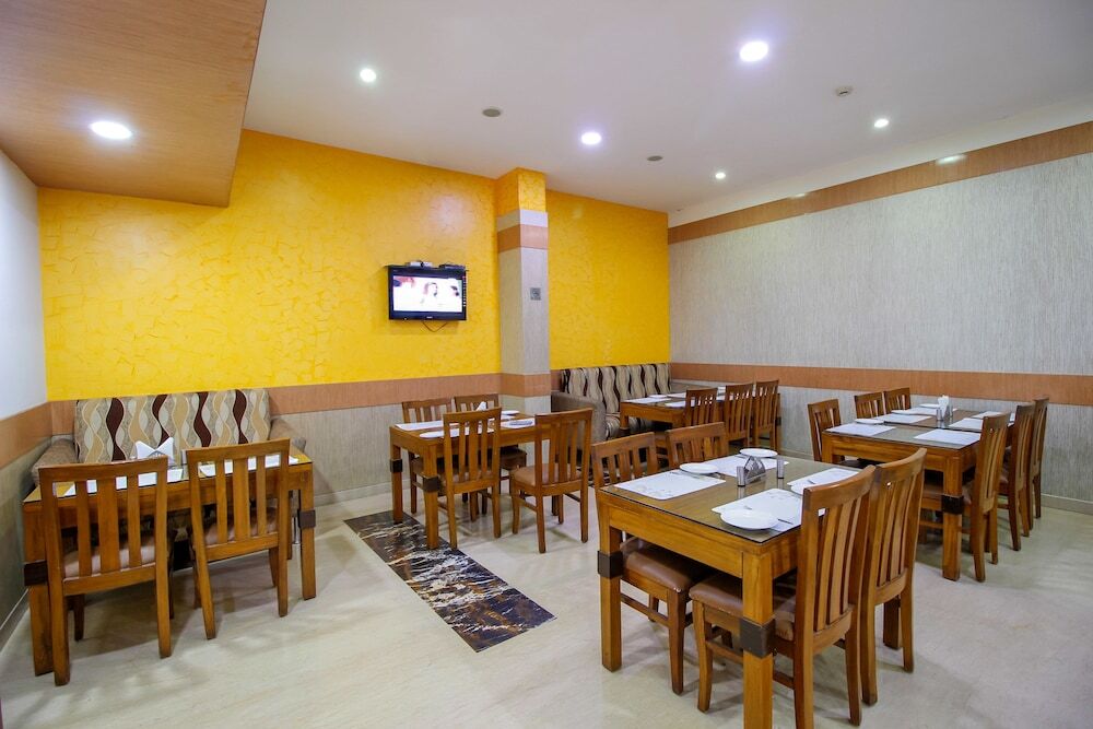 Бангалор: OYO 7361 Meenal Hotel