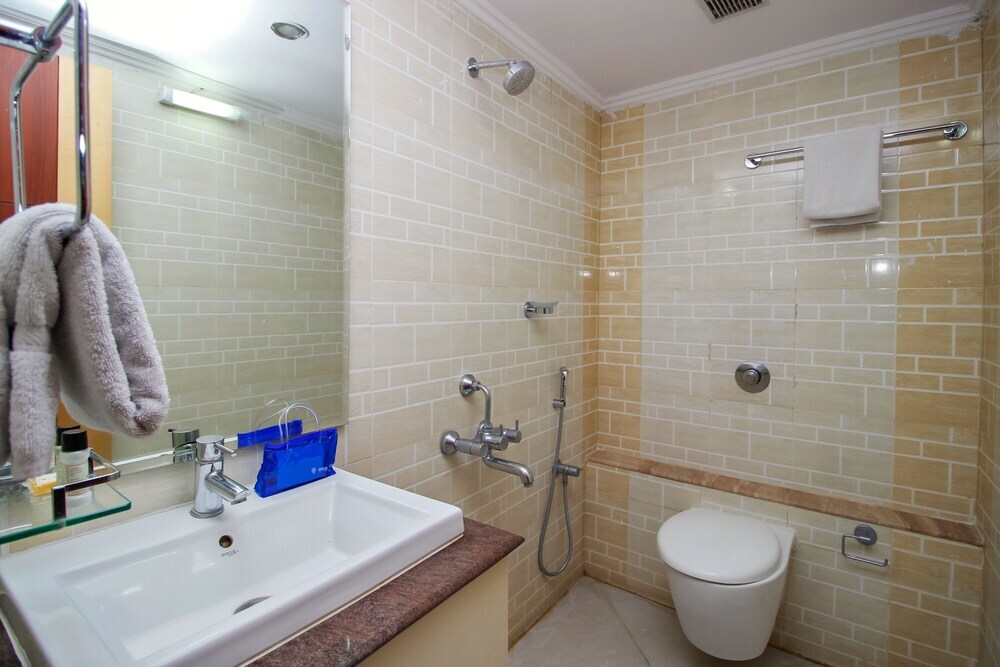 Бангалор: OYO 7361 Meenal Hotel