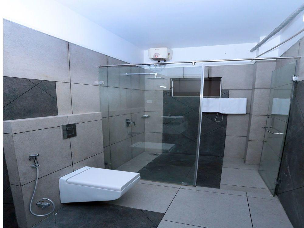 Кондотти: OYO 10548 Hotel Palm Corniche